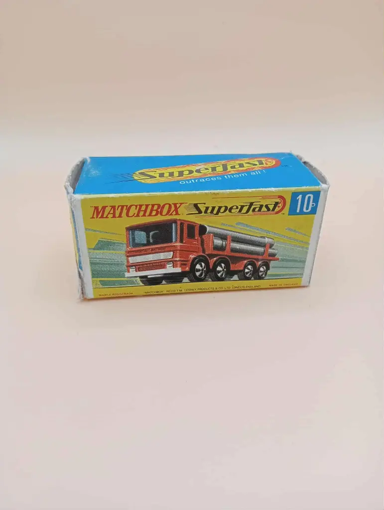 Matchbox Superfast n°10 – Flatbed Pipe Truck
