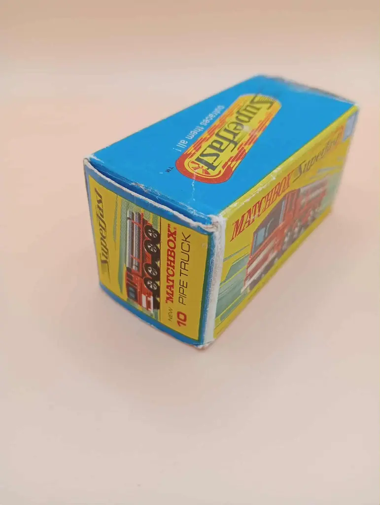Matchbox Superfast n°10 – Flatbed Pipe Truck