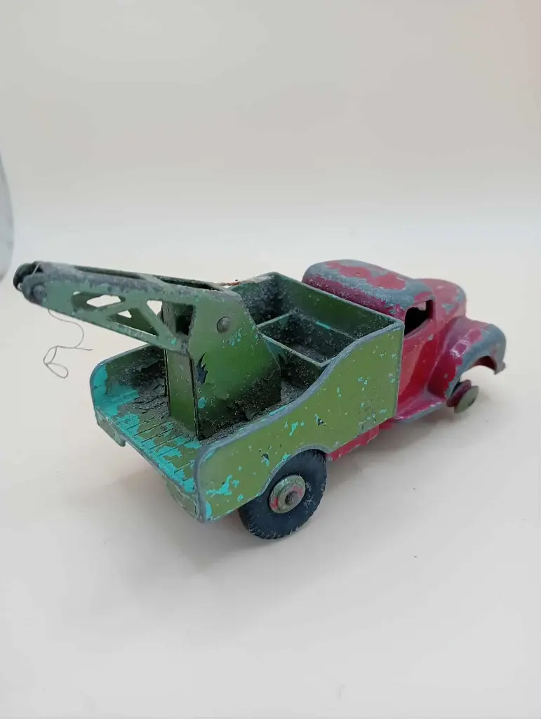 Dinky Toys – Camion Dépanneuse Commer (années 1950–60)