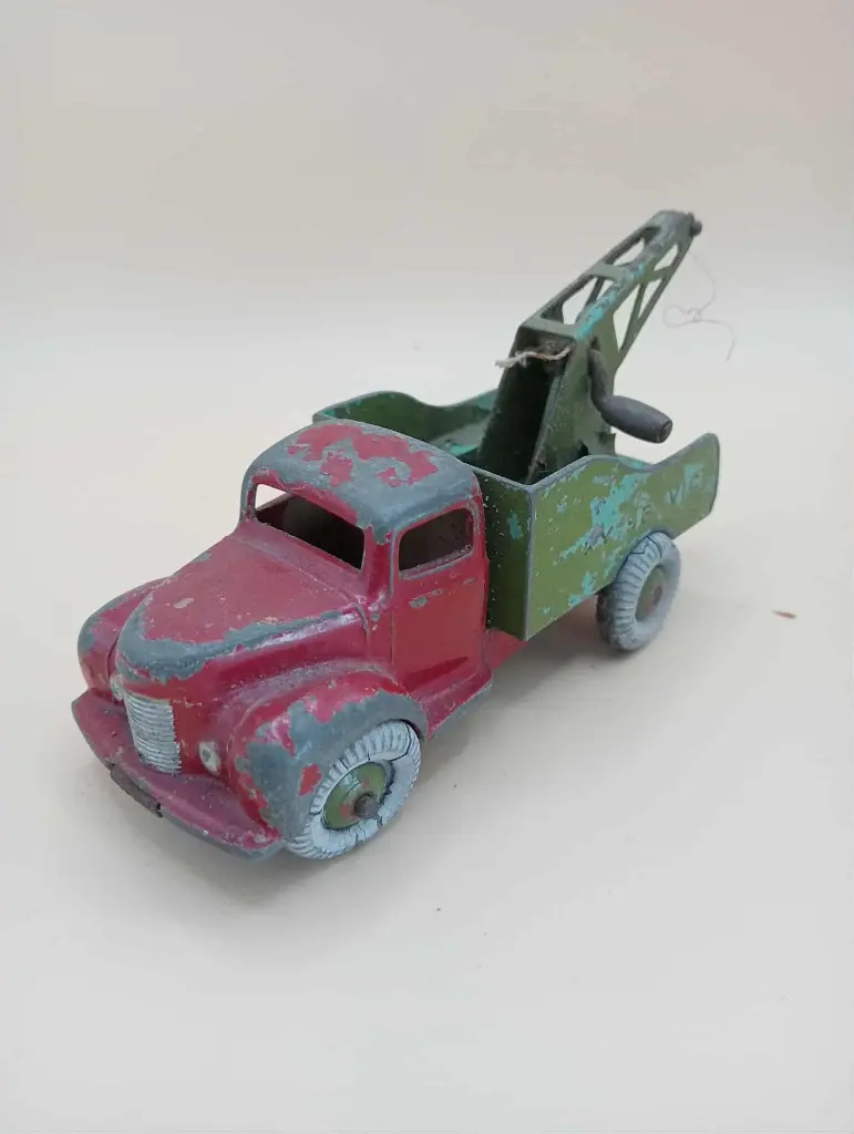 Dinky Toys – Camion Dépanneuse Commer (années 1950–60)