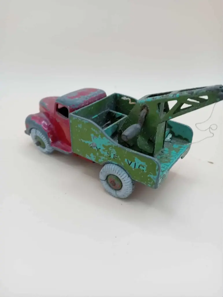 Dinky Toys – Camion Dépanneuse Commer (années 1950–60)