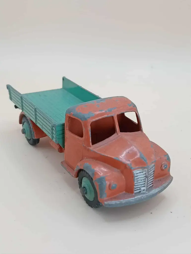 Dinky Toys – Dodge 414 (années 1950, Meccano Ltd., England)