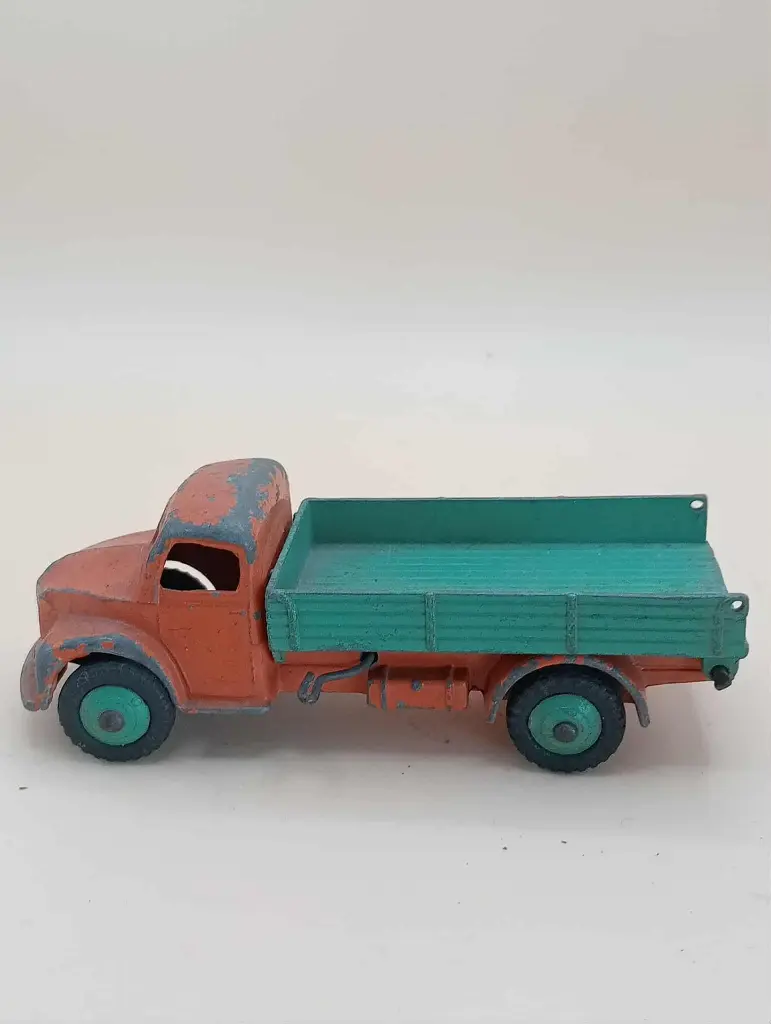 Dinky Toys – Dodge 414 (années 1950, Meccano Ltd., England)
