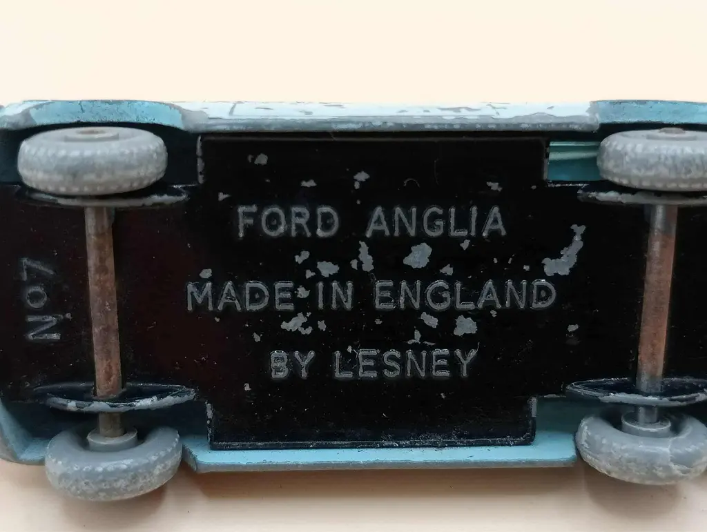 Matchbox Lesney n°7 – Ford Anglia
