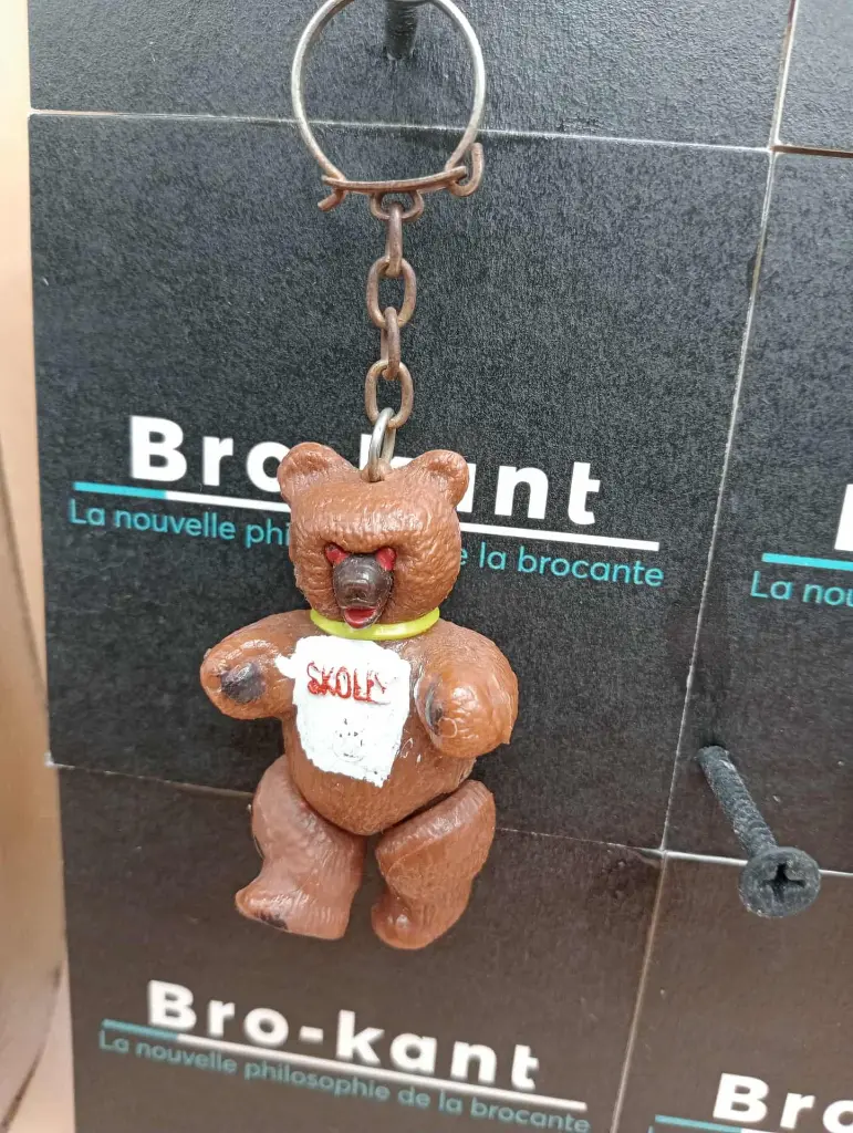 Lot de 3 porte-clés SKOLLY – Ours “KISS ME” – Publicitaire vintage