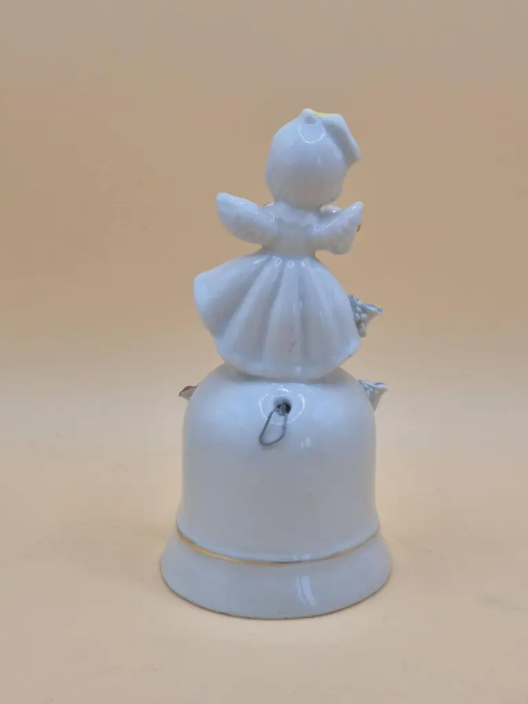 Cloche en porcelaine – fillette à la flûte – sans signature