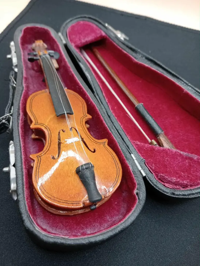 Petit violon de décoration avec étui – 13 cm - Mini tragédie musicale