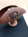 Porte-serviettes en céramique – scène rurale gravée – signé "AYM 89"