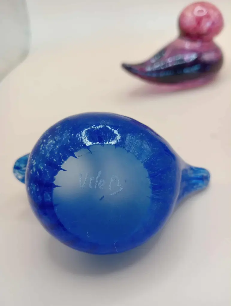 Lot de 3 canards en verre soufflé – signés “V de B”