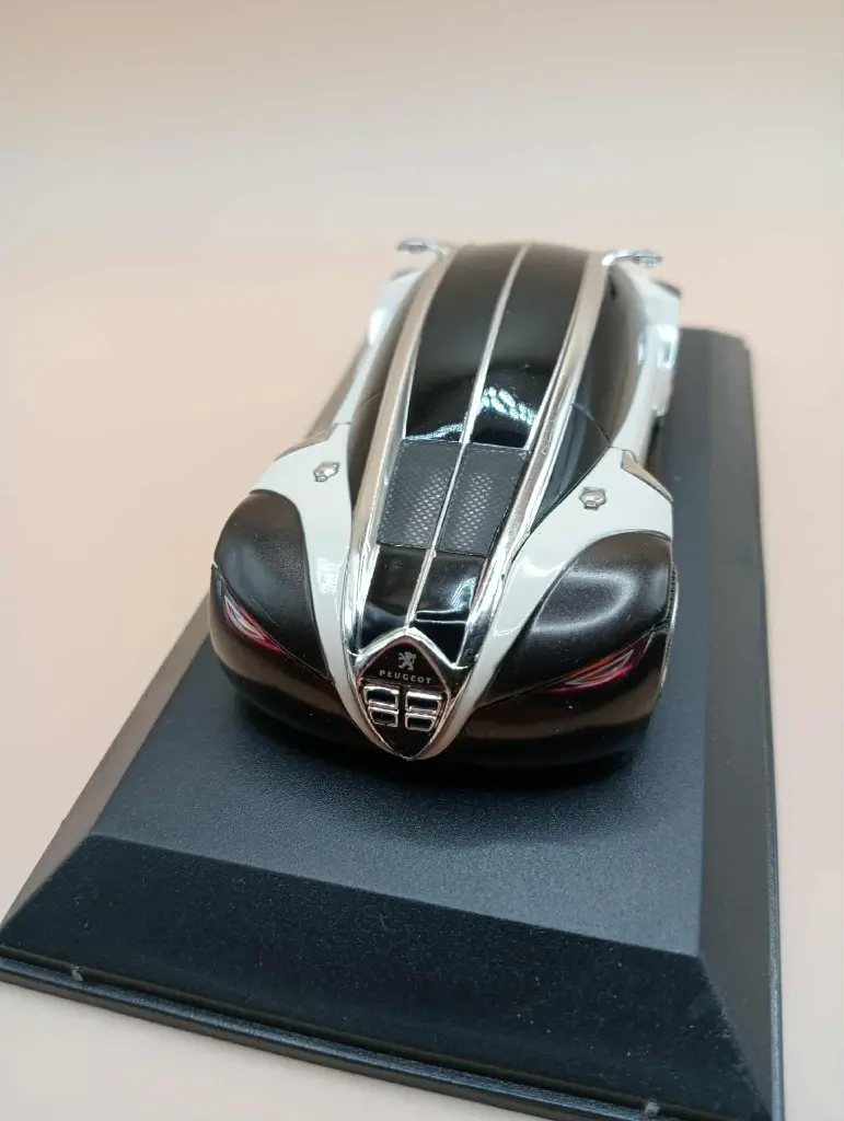 Peugeot 4002 Concept – 2003 – échelle 1/43 – miniature de collection