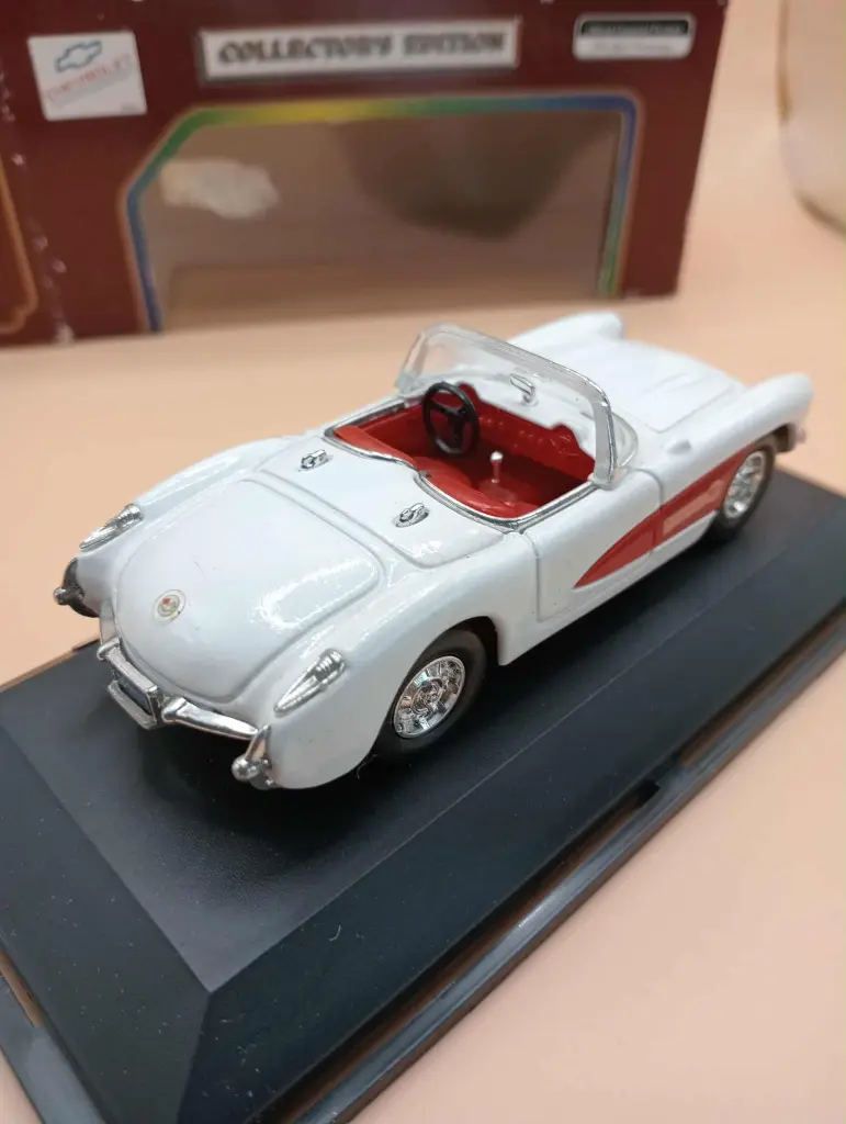 Chevrolet Corvette 1957 1/43