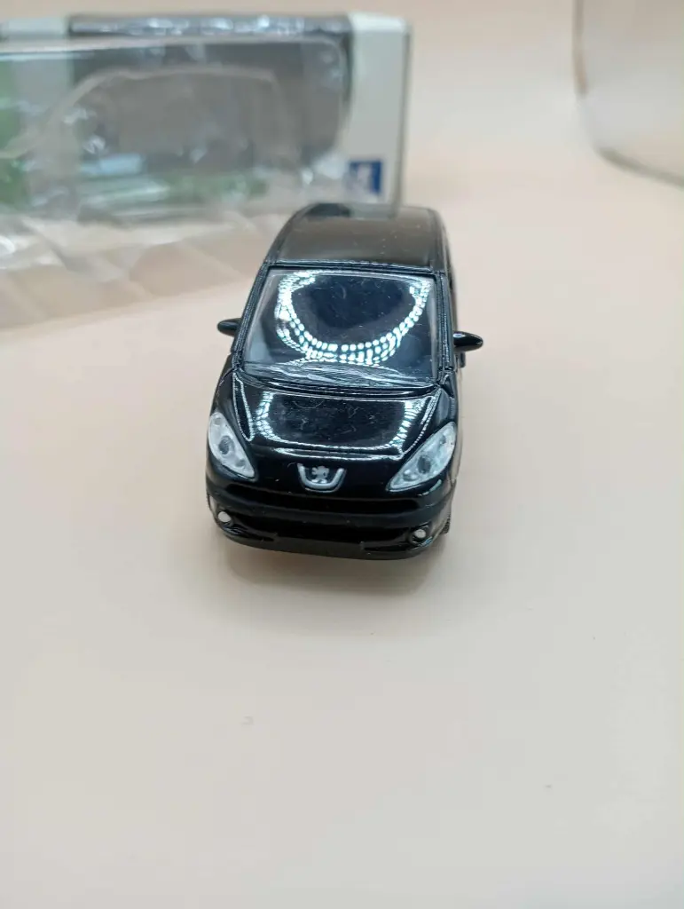 Peugeot 1007 1/43 – Modèle officiel en boîte