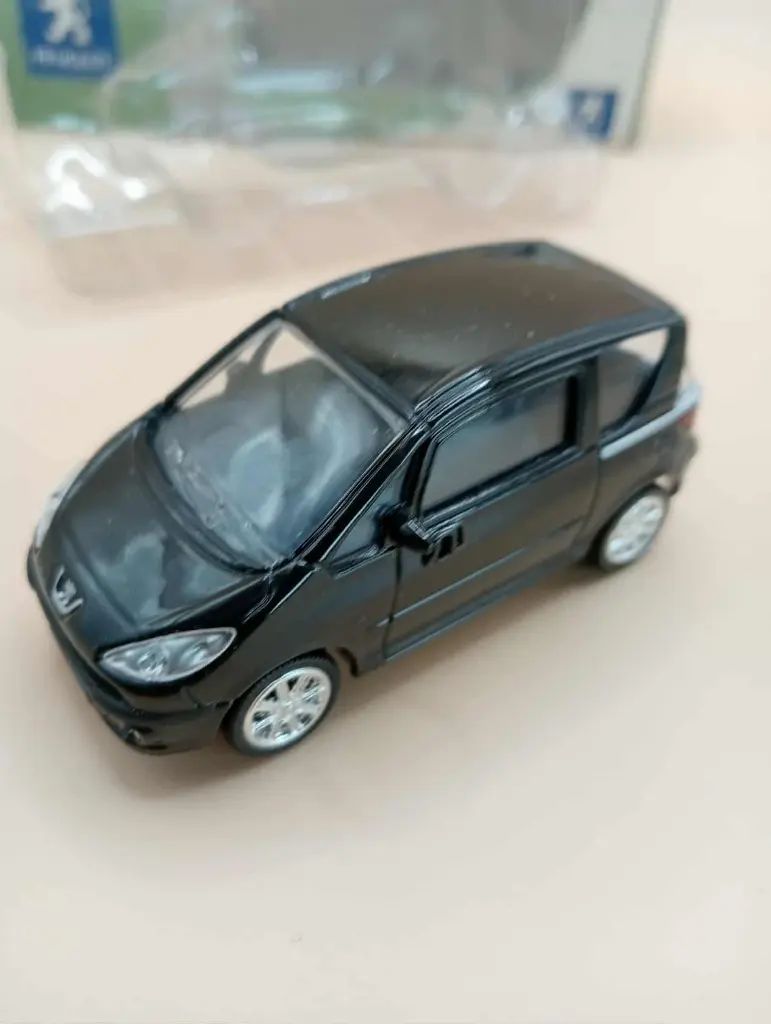 Peugeot 1007 1/43 – Modèle officiel en boîte