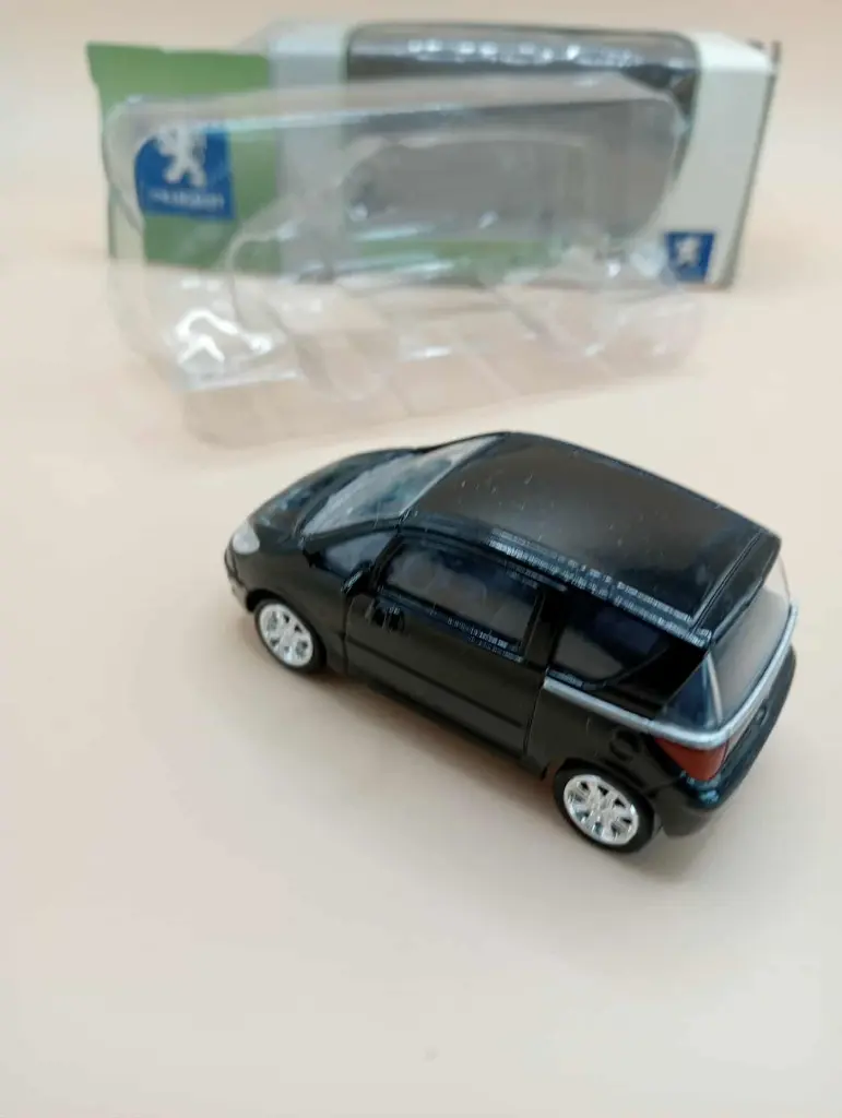 Peugeot 1007 1/43 – Modèle officiel en boîte