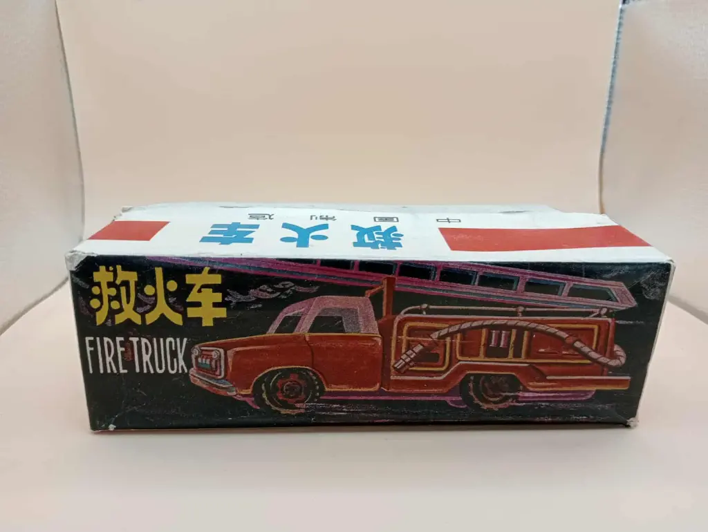 Camión de bomberos de hojalata (tin toy)