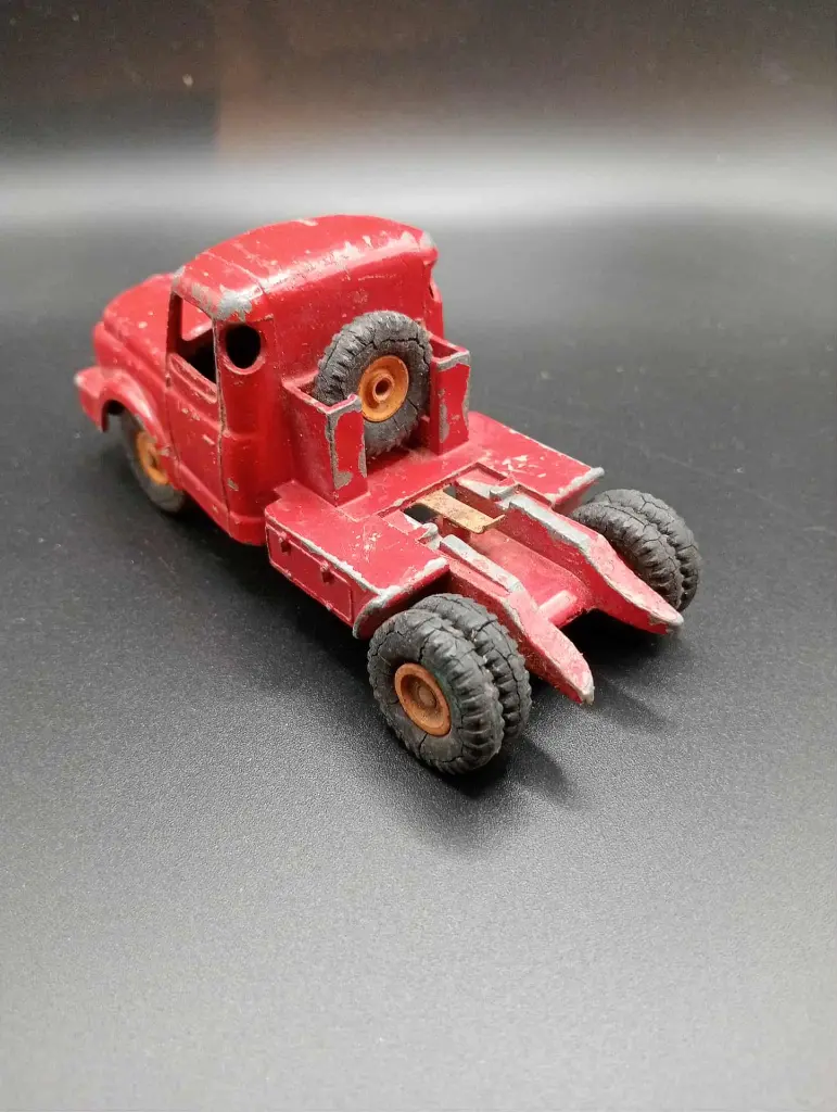 Dinky Toys 36 Tracteur Rouge - Miniature Die-Cast Vintage Made in England