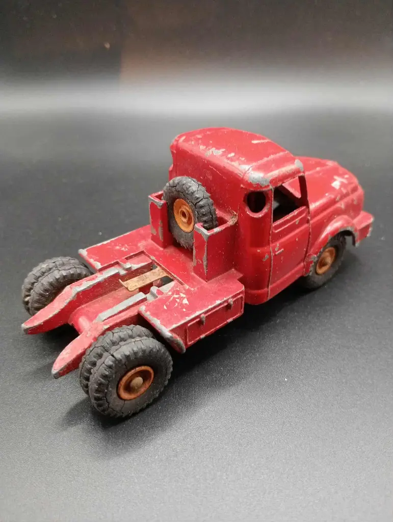 Dinky Toys 36 Tracteur Rouge - Miniature Die-Cast Vintage Made in England
