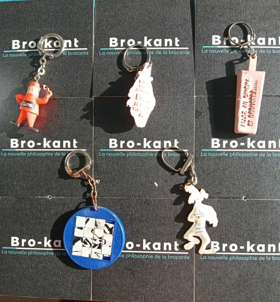Lot de 5 porte‑clés vintage publicitaires et fantaisie