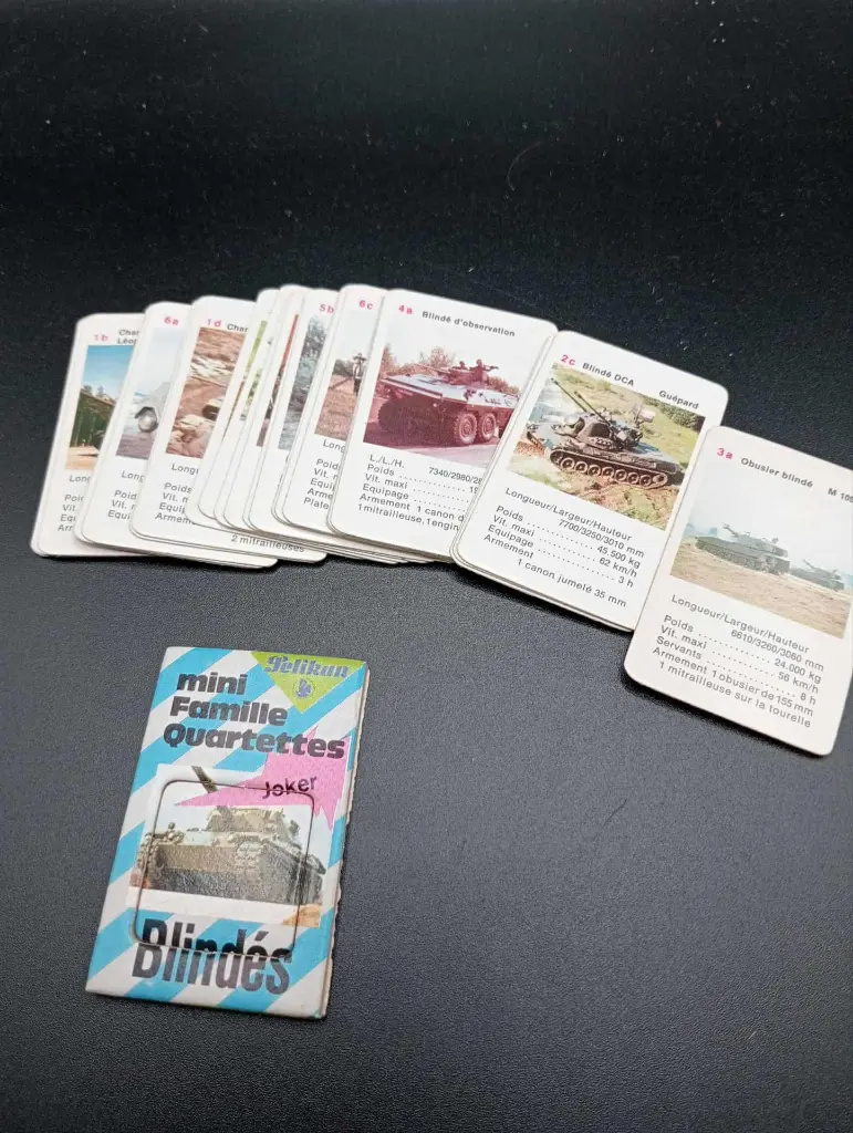 Mini jeu collector – Famille Quartettes – Blindés – Pelikan – Format poche