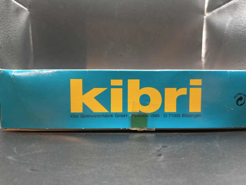 Maquette KIBRI HO 10630 – Camion MAN rouge multi-essieux – Échelle 1/87 – Édition 2000