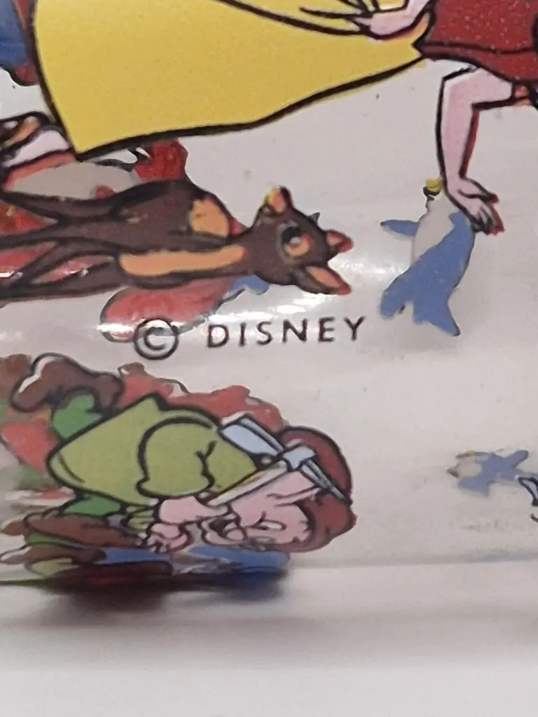 Verre Disney - Blanche neige et les 7 nains