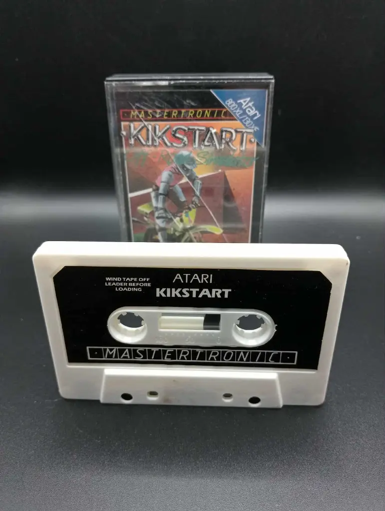 Kikstart — Cassette Atari 800/XL/XE (Mastertronic) — Off‑Road Simulator