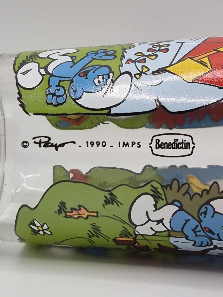 Verre schtroumpfs Bénédictin 1990 - cerf-volant et activités