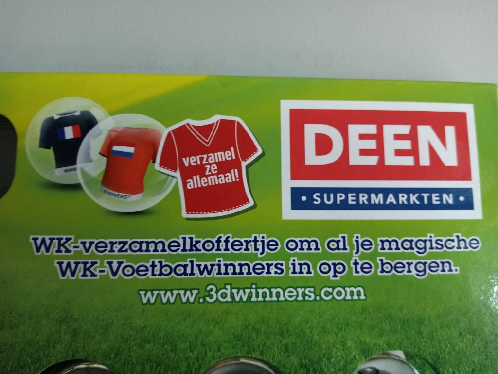 Coffret DEEN WK 2014 – 32 billes en verre du Mondial, football et nostalgie