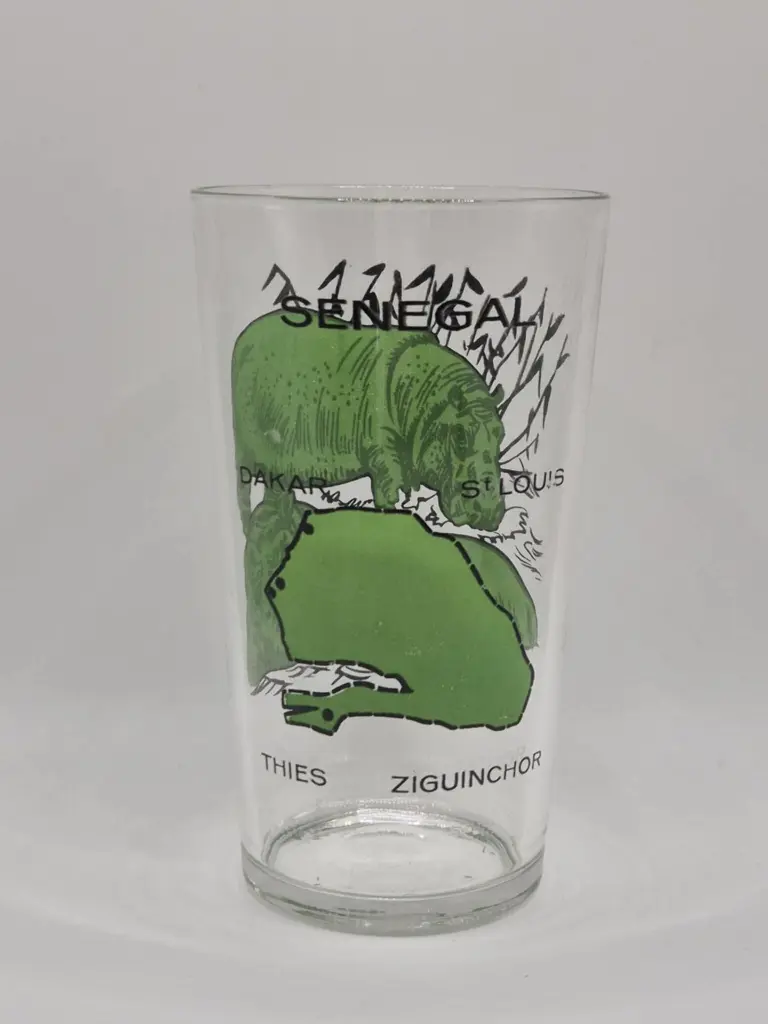 Verre hippopotame et carte du Sénégal
