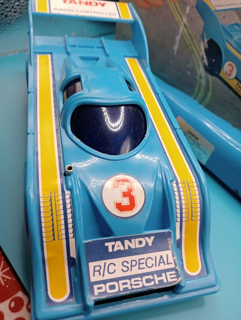 Porsche télécommandée vintage Tandy – Jouet collector années 80