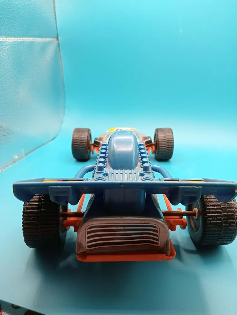 Voiture de course vintage Monte-Carlo n°30 – Jouet rétro sans pilote et sans vitre