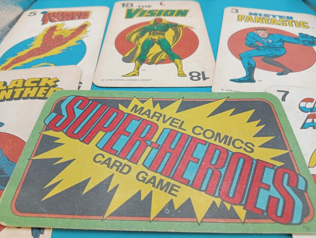 Marvel Comics Super-Heroes Card Game lot de 9 cartes