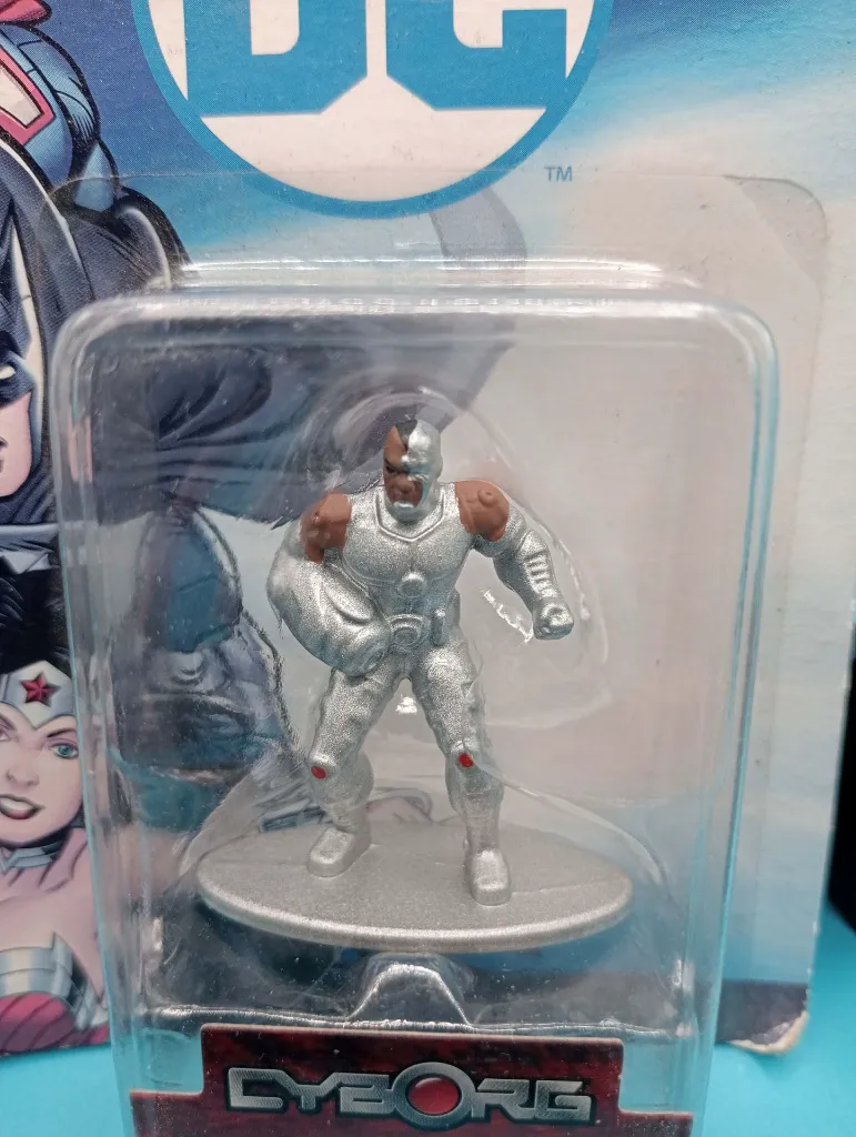 Cyborg DC Comics Nano Metalfigs DC12 – Figurine métal 100% die-cast – Jada Toys