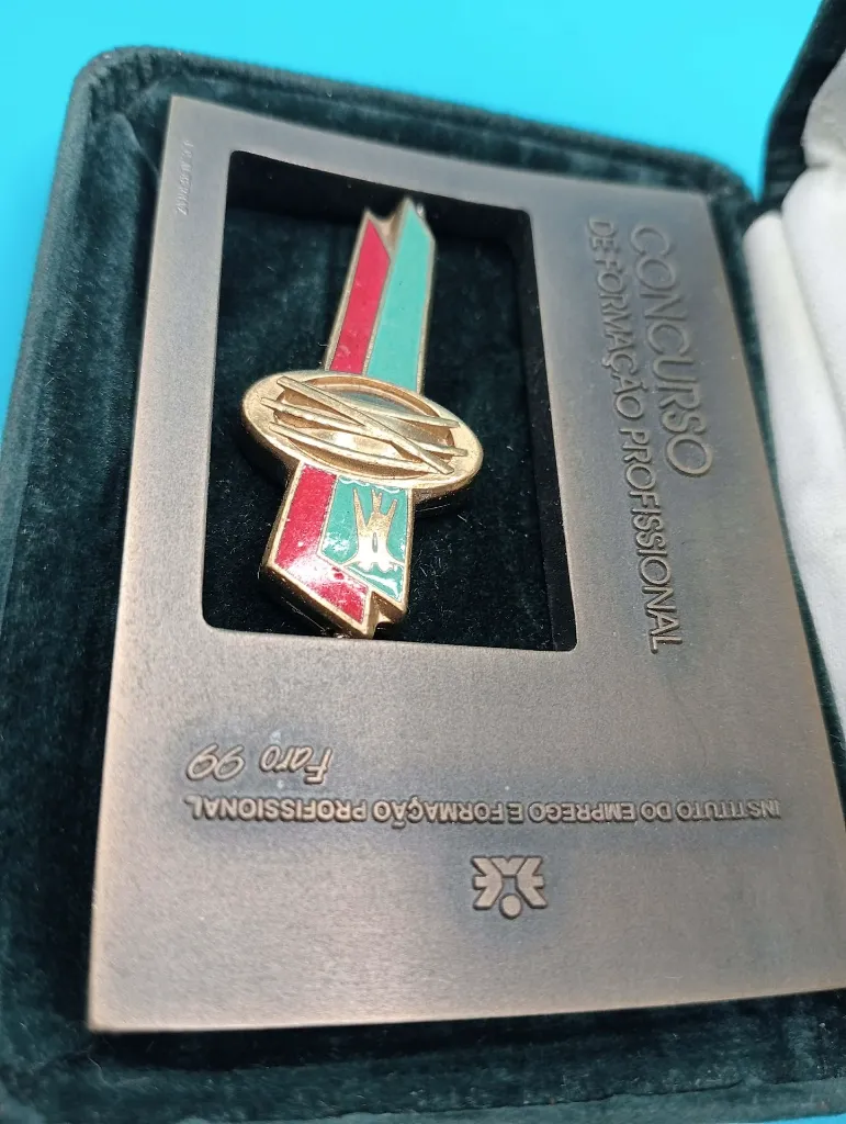 nsigne concours de formation professionnelle – Portugal 1999