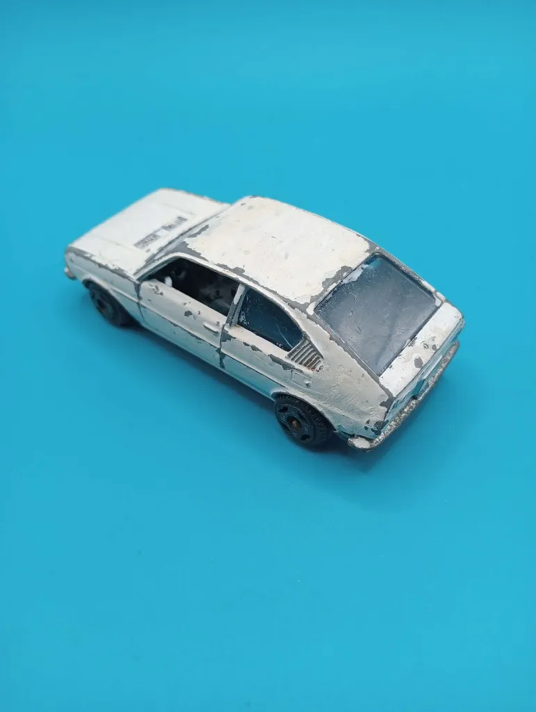 Polistil E36 Alfasud 1/43 – miniature vintage en métal, état usé