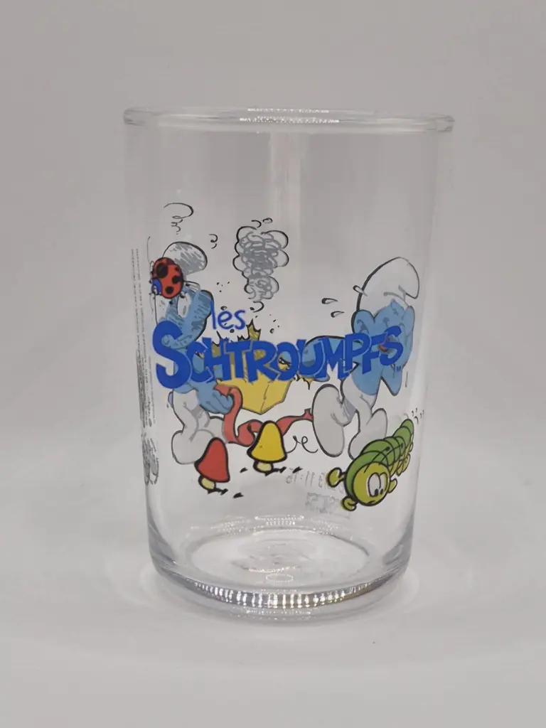 Verre schtroumpfs Amora 2010 - schtroumpf farceur offre un cadeau
