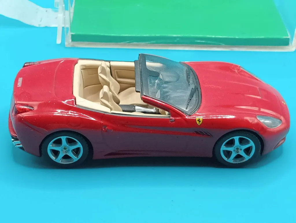Ferrari California 1:43