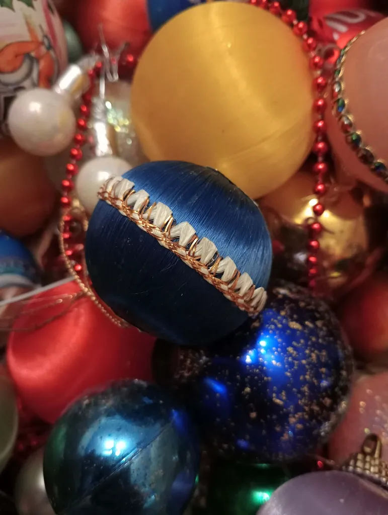 Lot de boules de Noël vintage années 70–90 – décorations rétro