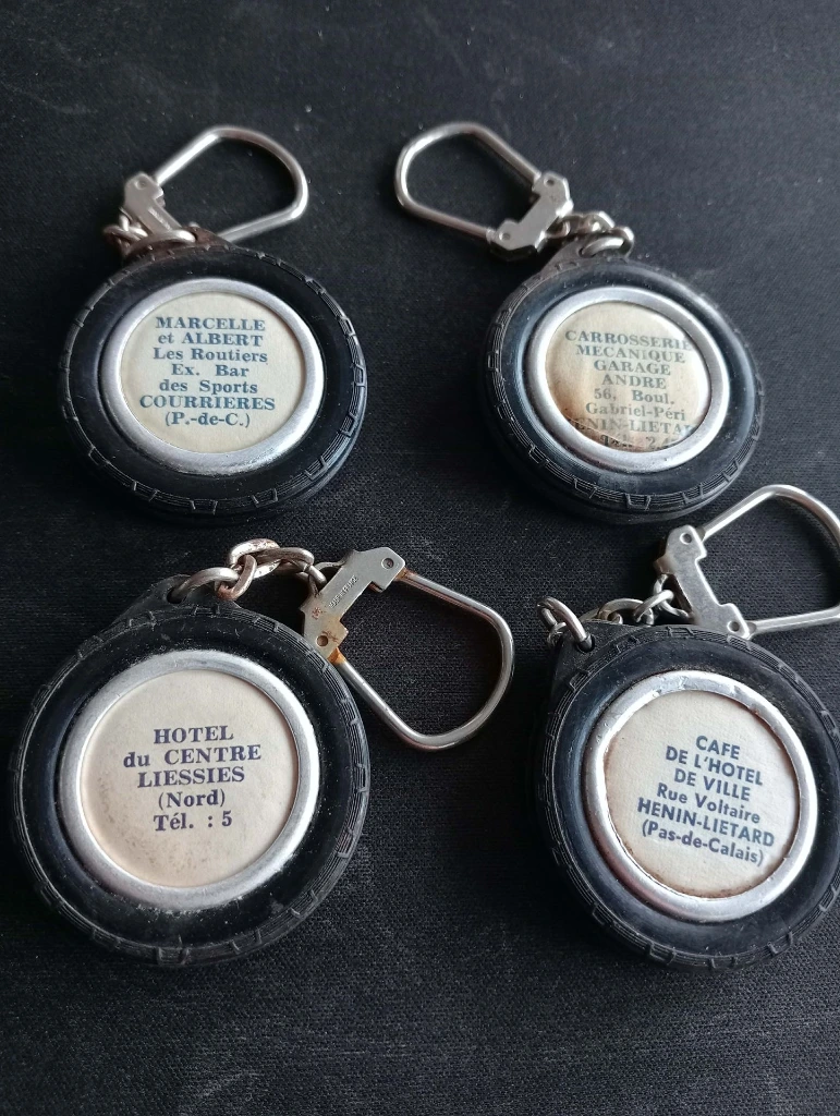 Lot de 4 porte-clés Saint Christophe – Format pneu vintage protecteur