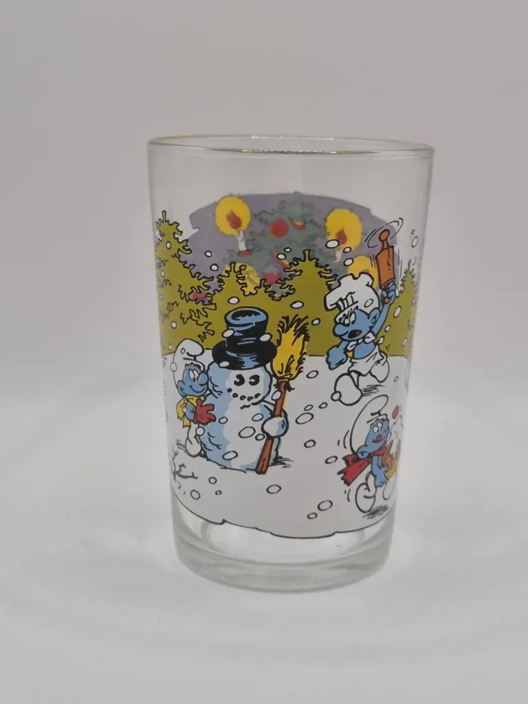 Verre schtroumpfs Bénédictin 1986 - sapin de NÖEL et jeux dans la neige