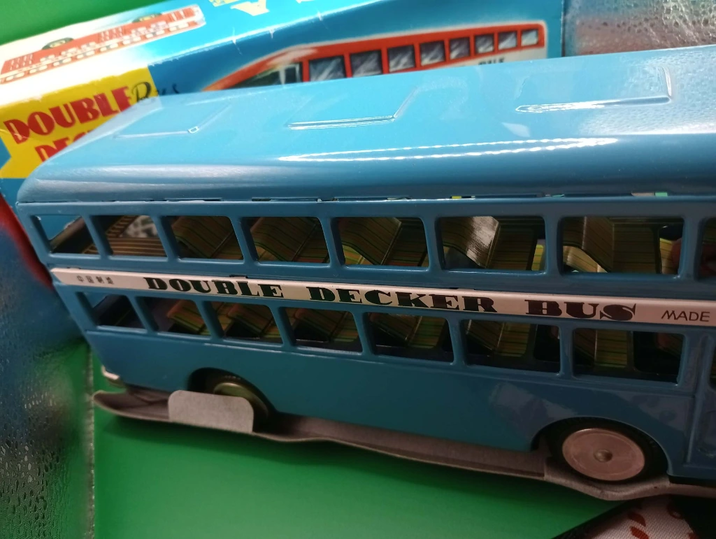 Bus à impériale vintage MF 185 – Jouet friction en fer blanc