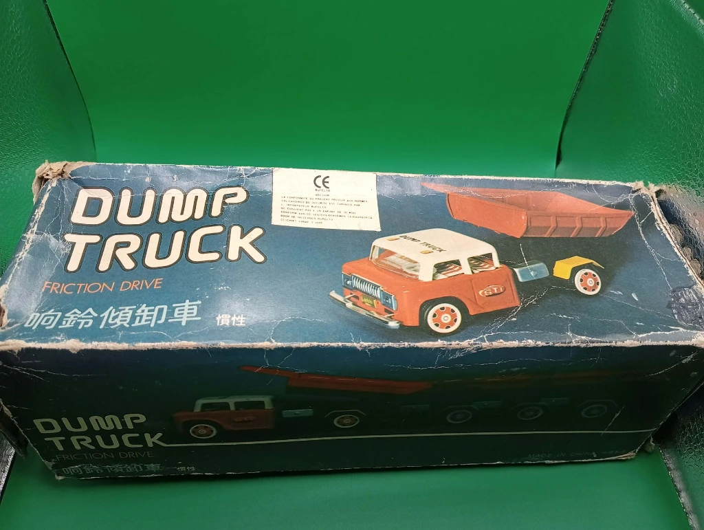 Camion benne vintage B.T.I. MF 185 – Friction, fer blanc, CE