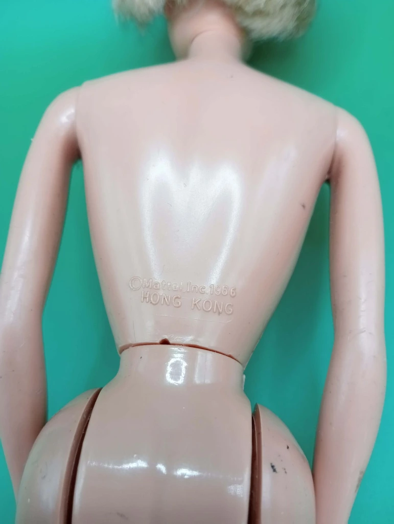 Barbie 1966 Hong Kong – Poupée Mattel vintage articulée