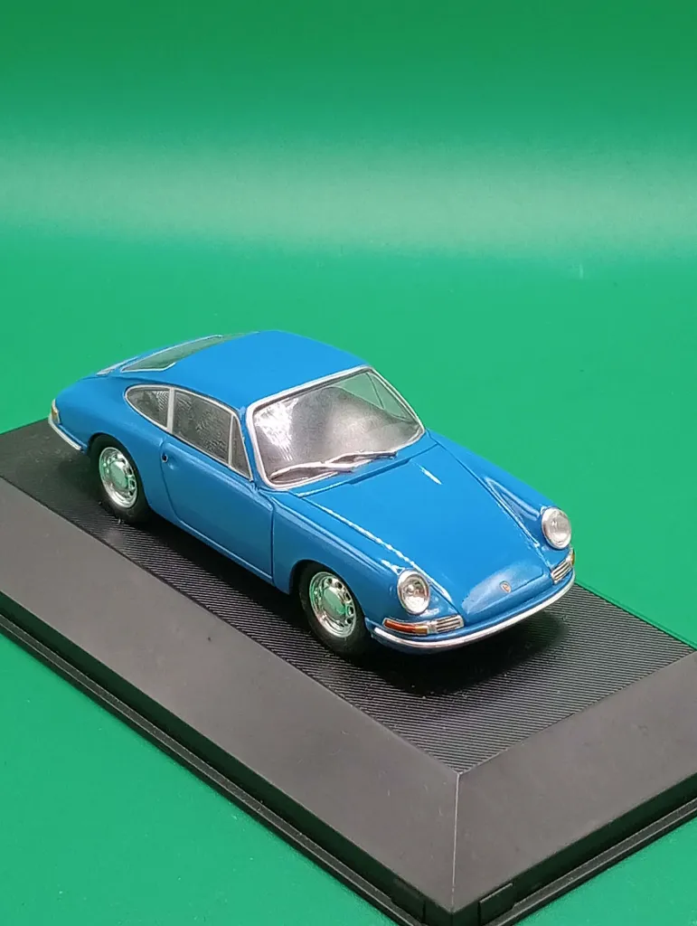 Porsche 901 (1964) — modèle 1/43 die‑cast, bleu métallisé