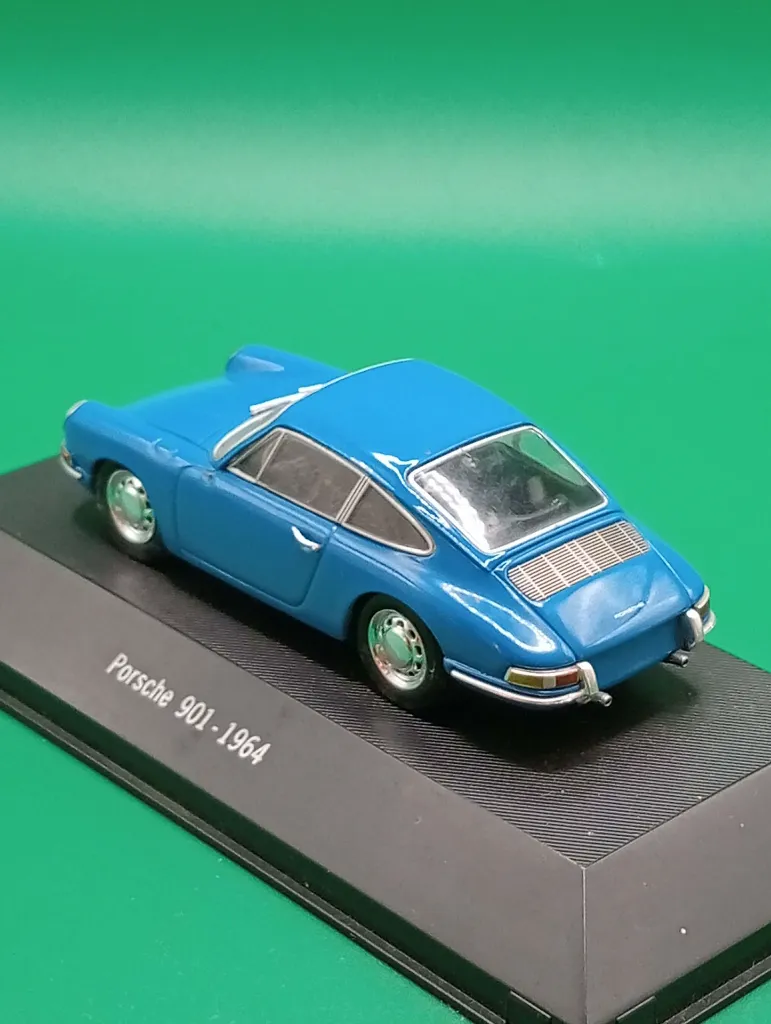 Porsche 901 (1964) — modèle 1/43 die‑cast, bleu métallisé