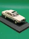 Volvo 244GTX (1/43) — berline die-cast crème
