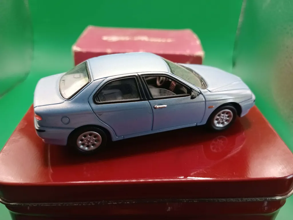 Alfa Romeo 156 Solido 1/43 – La Berline Élue, Jamais Élancée