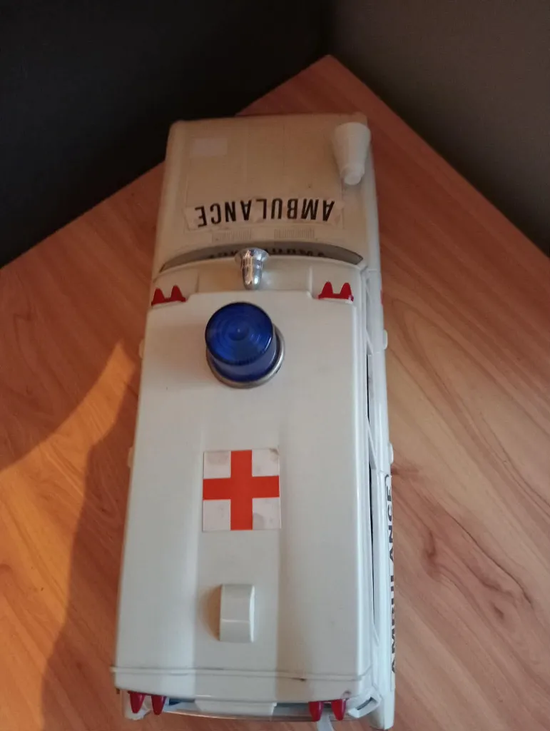 Jouet vintage ALPS, ambulance à piles, Made in Japan