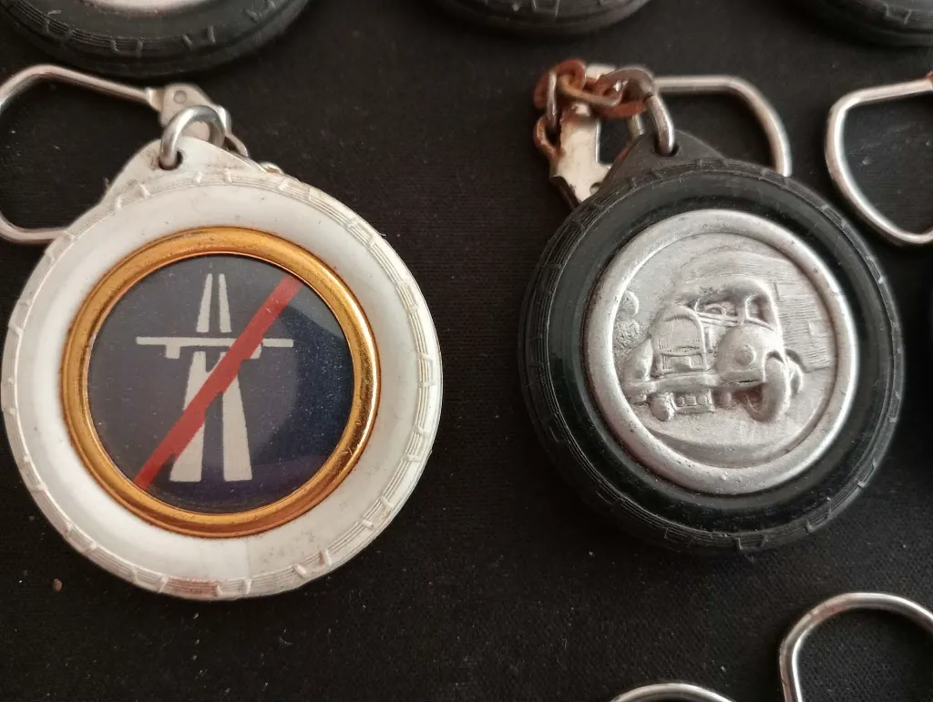 10 porte‑clés pneu.webp