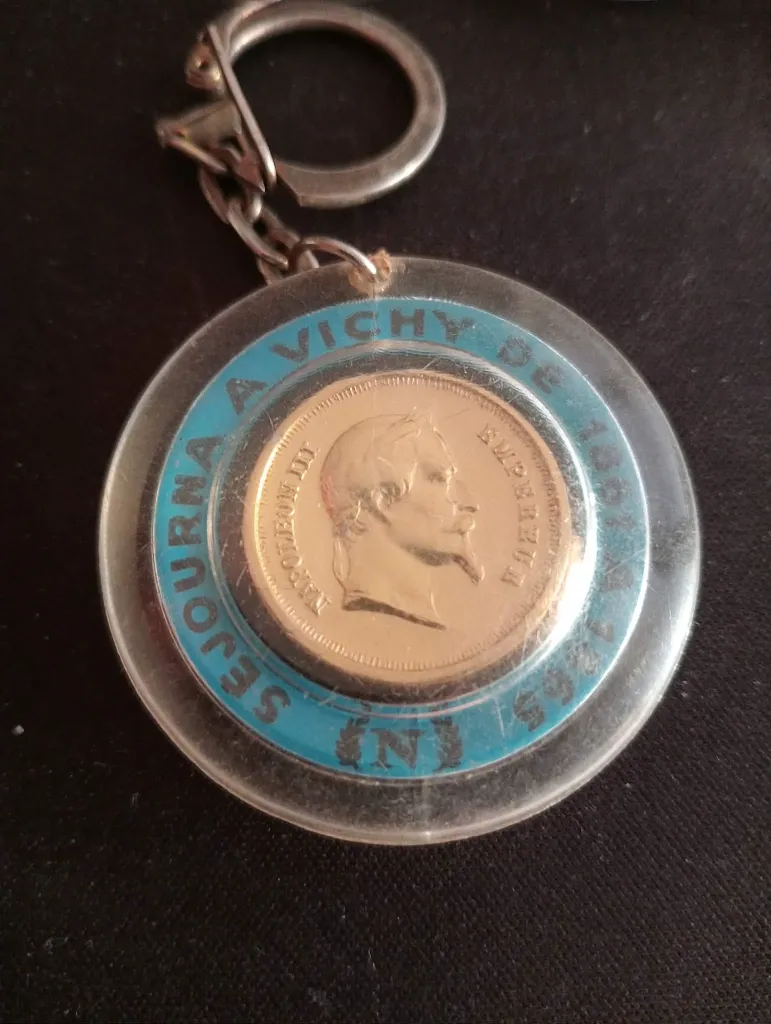 porte-clés “Vichy”.webp